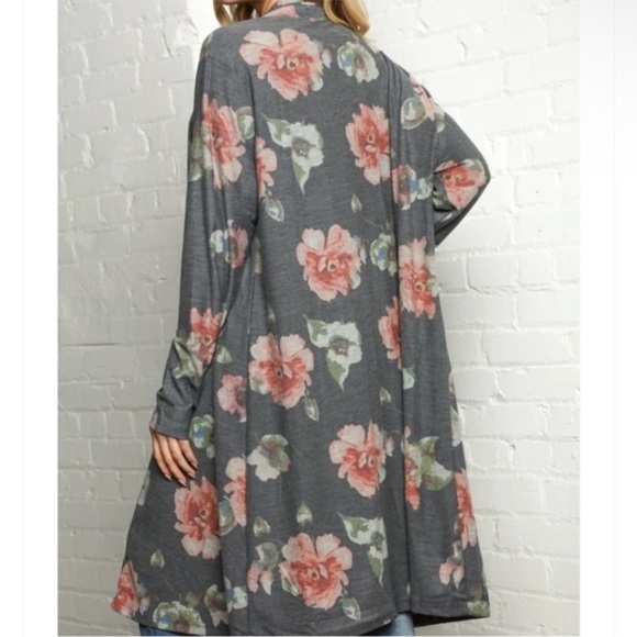 Plus Size Cardigan Plus Size Cardigan - Picture 5 of 9